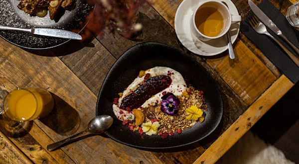 Kinross Winery, Cellar Door & Cottages