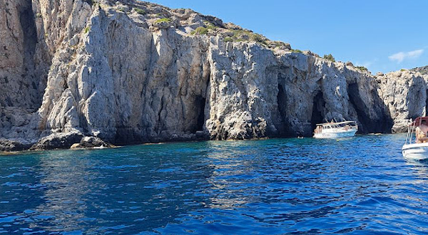 Traganou Caves