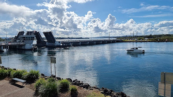 Lake Macquarie channel entrance