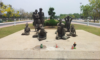 Queen Suriyothai Monument