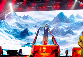 西安非遗大剧院(大雁塔北广场)第 3 张图片