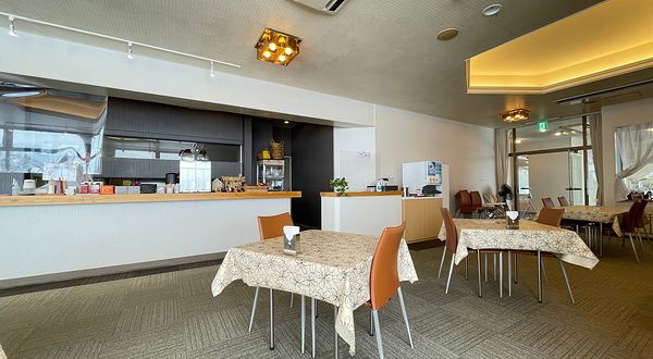 六日滑雪度假村