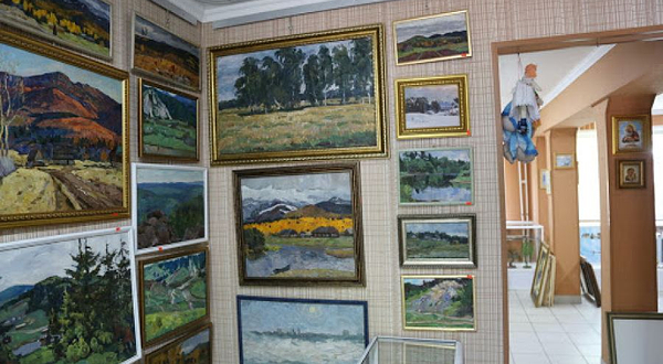 Khudozhestvennyy Salon