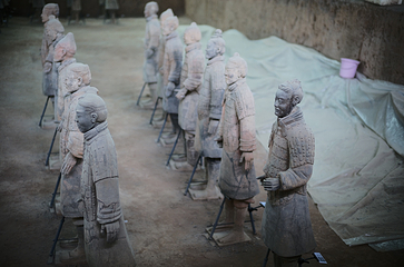 秦始皇兵马俑二号陪葬坑第 7 张图片