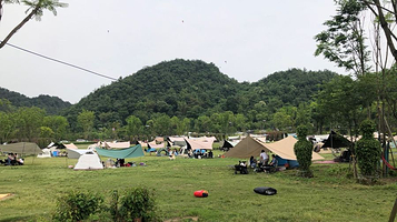 58号矿坑-露营地