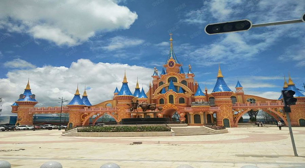 蓝光花田旅游度假区