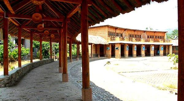 花腰傣文化生态旅游村