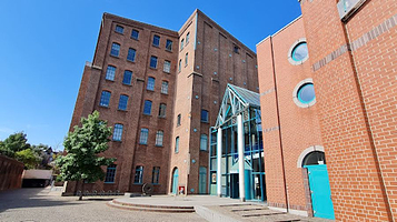 杜伊斯堡文化和城市历史博物馆