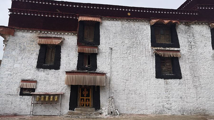 隆子县自吾来寺第 1 张图片