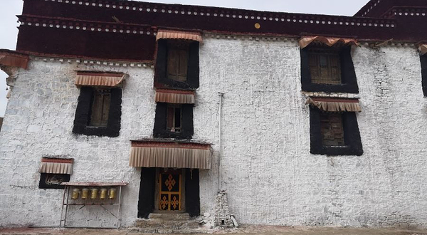 隆子县自吾来寺
