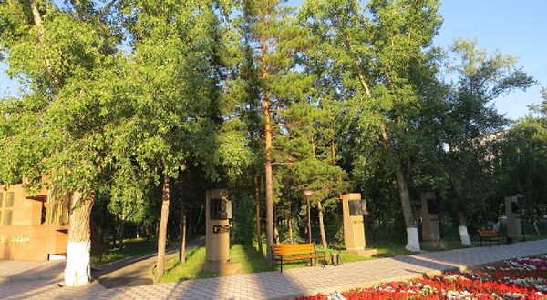 Obelisk Slavy U Vechnogo Ognya