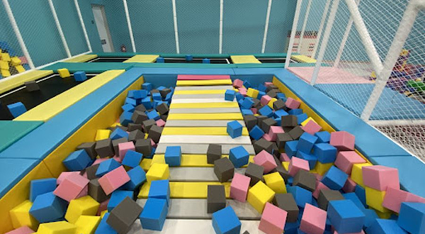 Lio & Friends Amusement Park