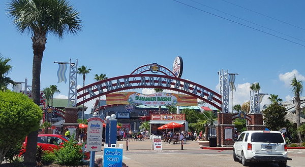 凯马木板人行区