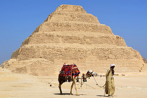 萨卡拉金字塔群