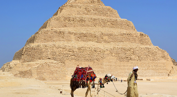 萨卡拉金字塔群