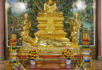 乌那隆寺第 8 张图片