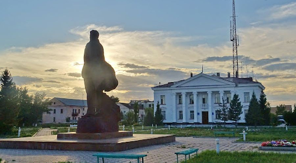 Monument to Igor Kurchatov