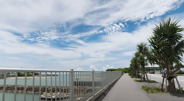 Senaga Kaichu Road Beach