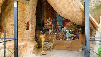 马达拉骑士浮雕