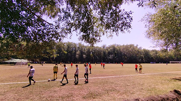 Futbol'noye Pole Bazarkel'dy