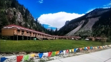 囊谦尕尔寺大峡谷叁赞生态文化旅游度假营地第 1 张图片