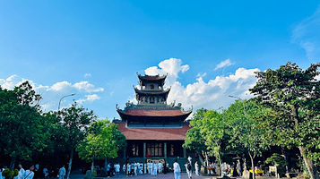 Bat Trang Pottery Village