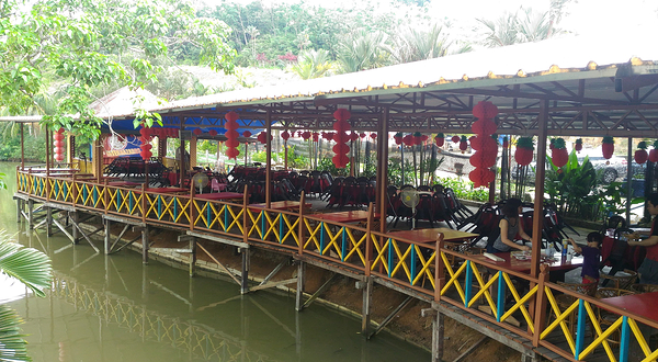 萤火虫谷休闲乐园