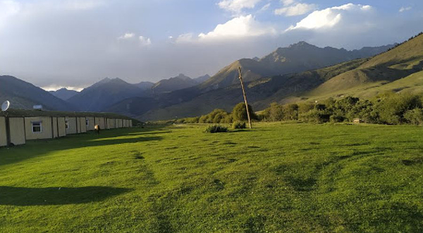 Kyrchyn Zhailoo ethnic village