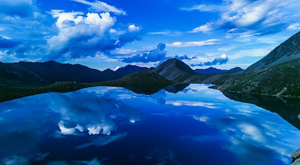 Ozora Ushchel'ya Reki Kensu