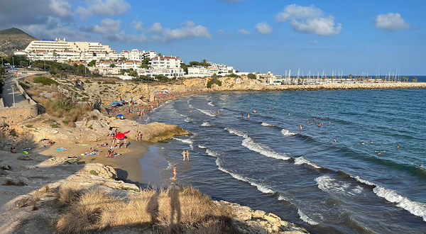 努迪斯塔卡拉巴尔敏斯沙滩