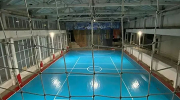 Krytyy Futbol'nyy Zal Top Ordo, Futbol'noye Pole