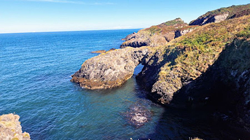 Glen beach cliff walk