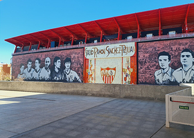 拉蒙·桑切斯·皮斯胡安球场