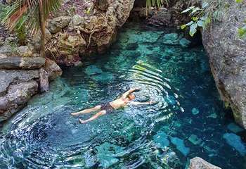 Cenote Azul第 9 张图片