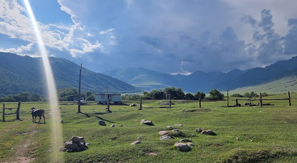 Semonovskoye Ushchel'ye