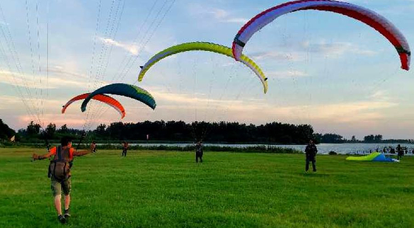 即刻飞行滑翔伞俱乐部