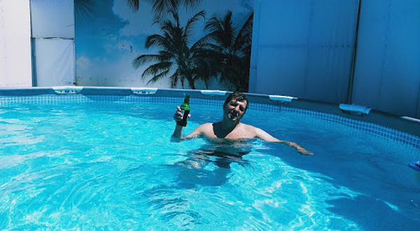 Bannyy Kompleks Alyye Parusa