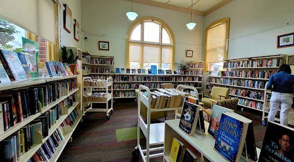 汉密尔顿图书馆