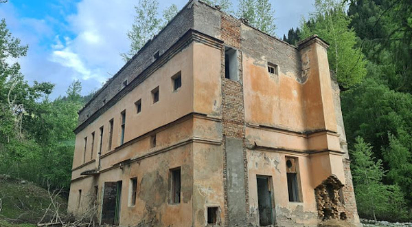 Ushchel'ye Cherkasay