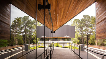 Lakeside Railway Station - Puffing Billy Railway