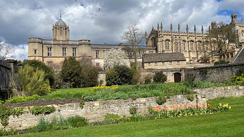 牛津大学大学学院