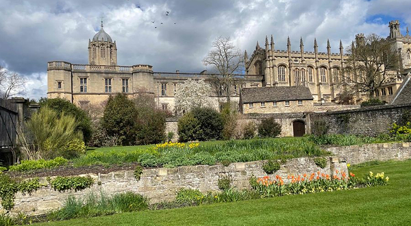 牛津大学大学学院