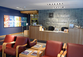 Begich Boggs Visitor Center第 1 张图片