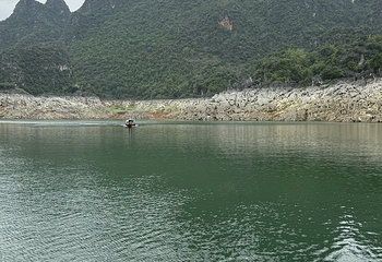 万峰湖第 17 张图片