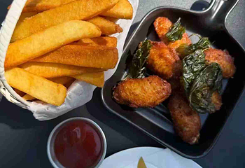 一尺花园Coffee&Brunch&Bistro(大东海店)第 9 张图片