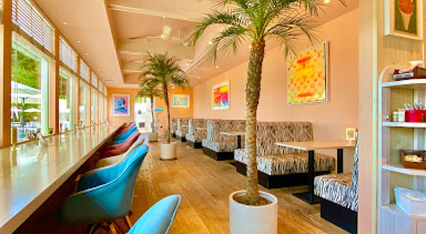 Angel's wing photo spot