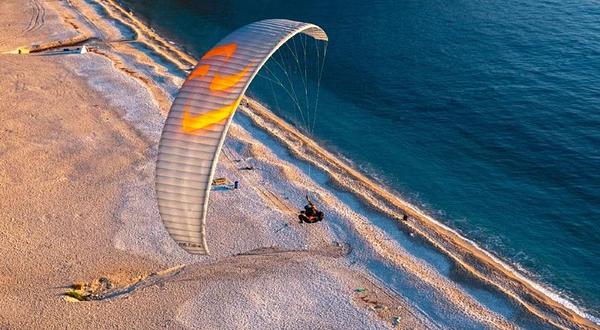 启飞航空滑翔伞基地