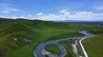 泽库吉祥草原湿地公园