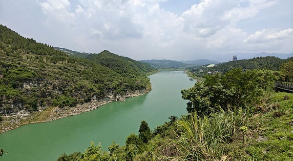 乌江鹦哥峡观景台
