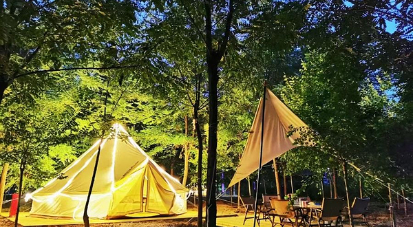 宁夏灵河房车露营基地